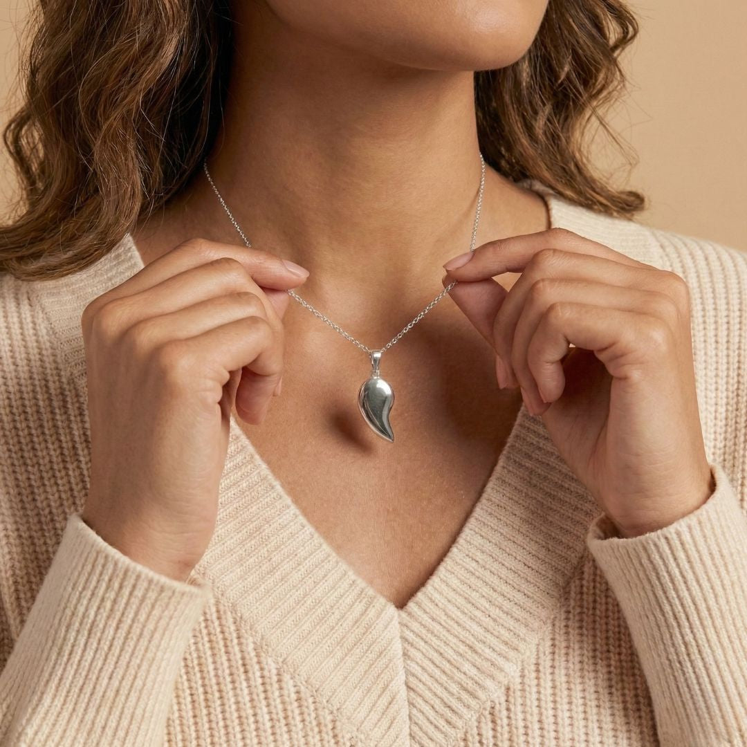 זוג שרשראות לב "החצי המשלים" לילדה מבית ונסוריני