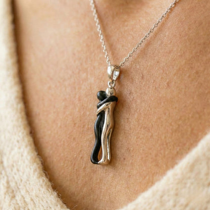 שרשרת חיבוק מבית ונסוריני